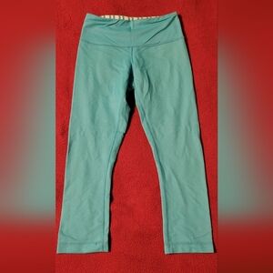 Lululemon Athletica Blue Leggings Cropped Form-Fitting, Size 2